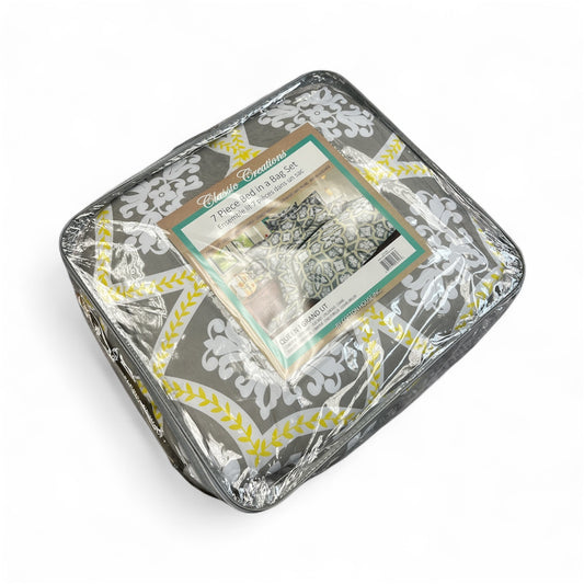 7 PIECE COMFORTER SET - QUEEN SIZE (Q24)